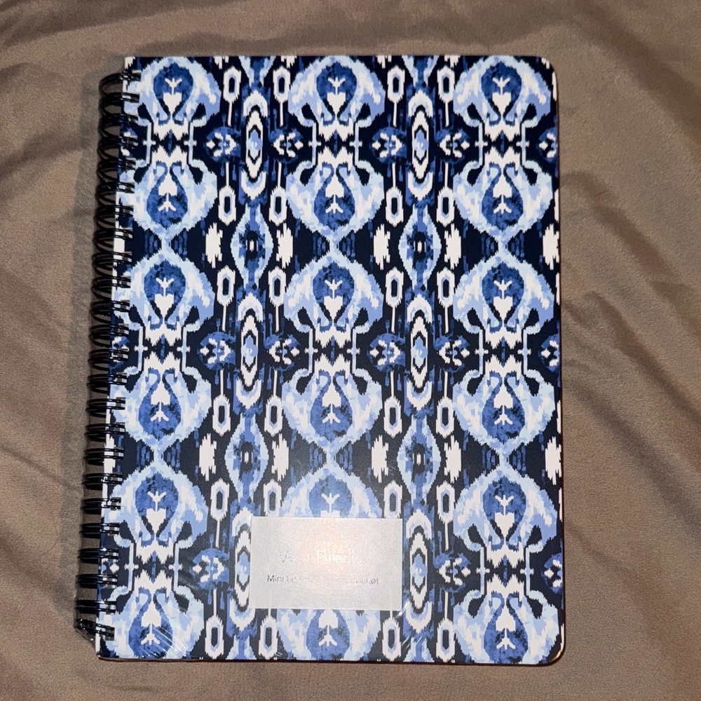 1 NEW Vera Bradley Mini Notebook with Pocket